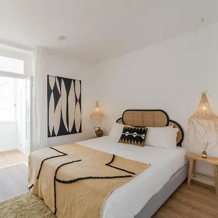 Casa Boma - Sunny With Private Balcony And Panoramic Bridge View - Ajuda I